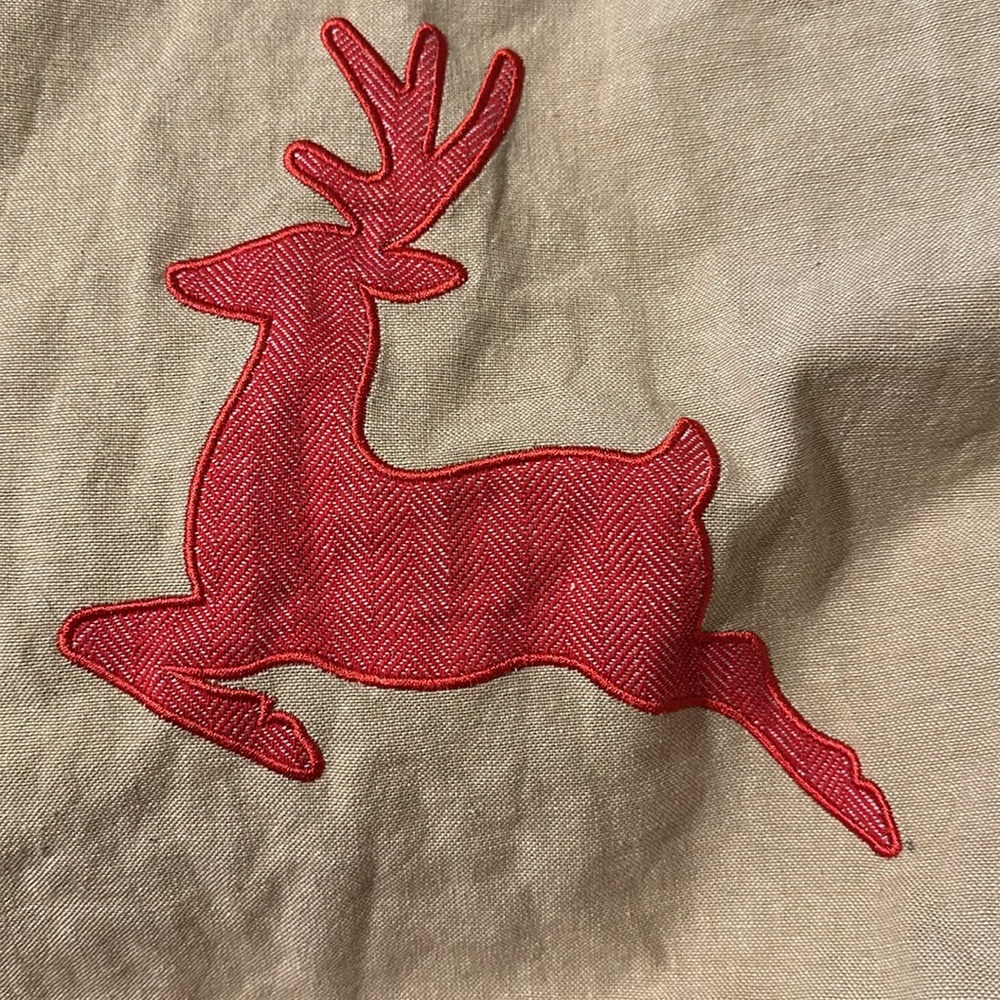 Tree Skirt - Picture 4 of 5